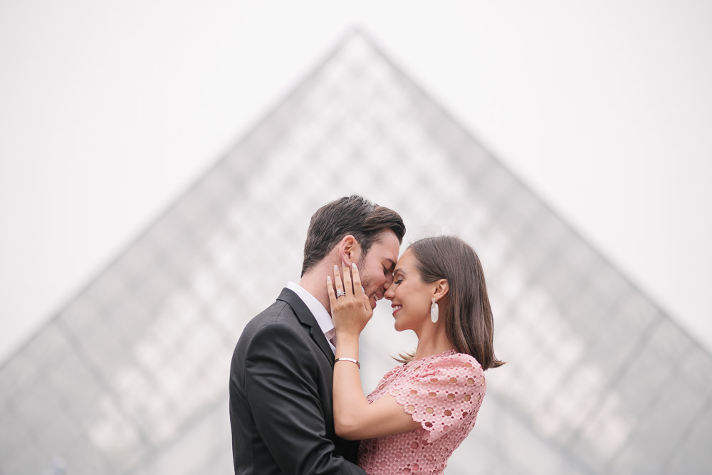 Best engagement photographer in Paris