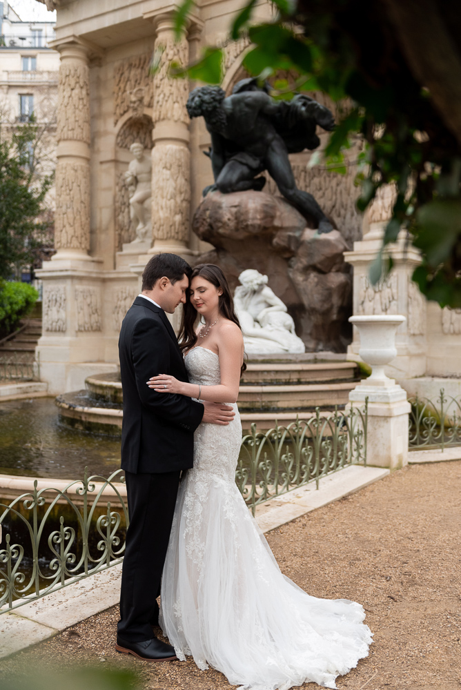 Elopement in Paris by photographer Vio 22