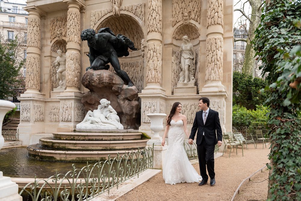 Elopement in Paris by photographer Vio 25