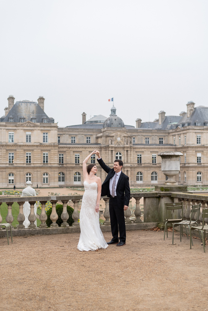 Elopement in Paris by photographer Vio 30