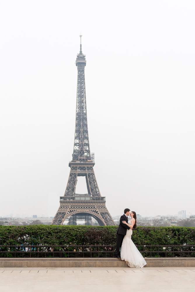 Elopement in Paris by photographer Vio 44