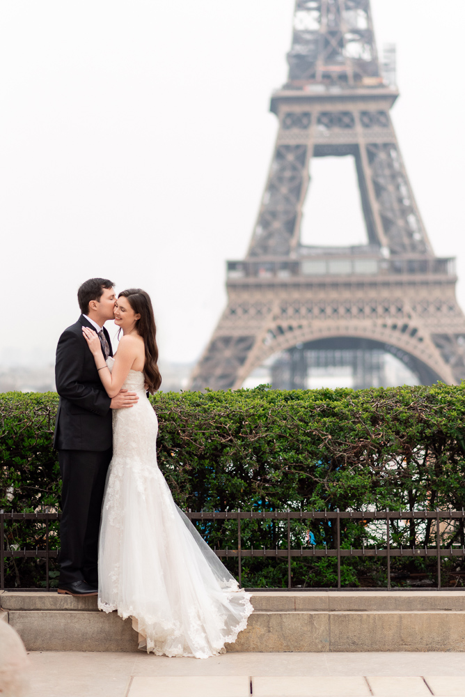 Elopement in Paris by photographer Vio 51