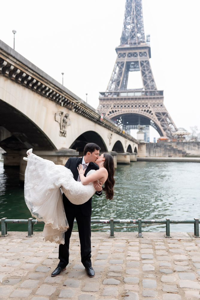 Elopement in Paris by photographer Vio 74