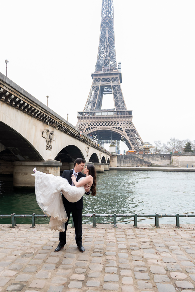 Elopement in Paris by photographer Vio 75