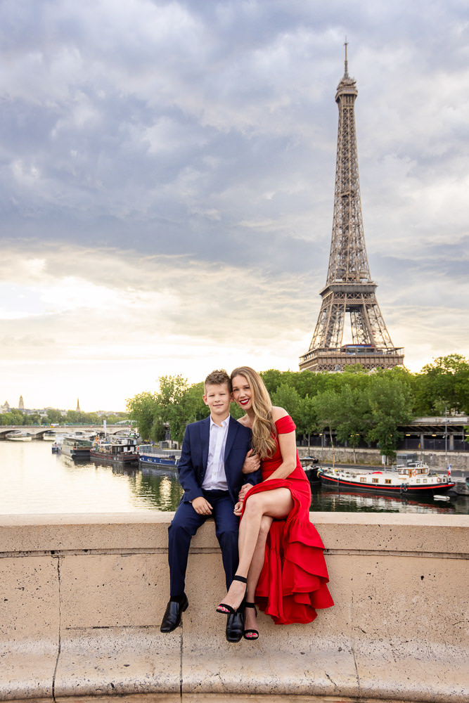 Family-photoshoot-matching-outfits-with-Daniel-5