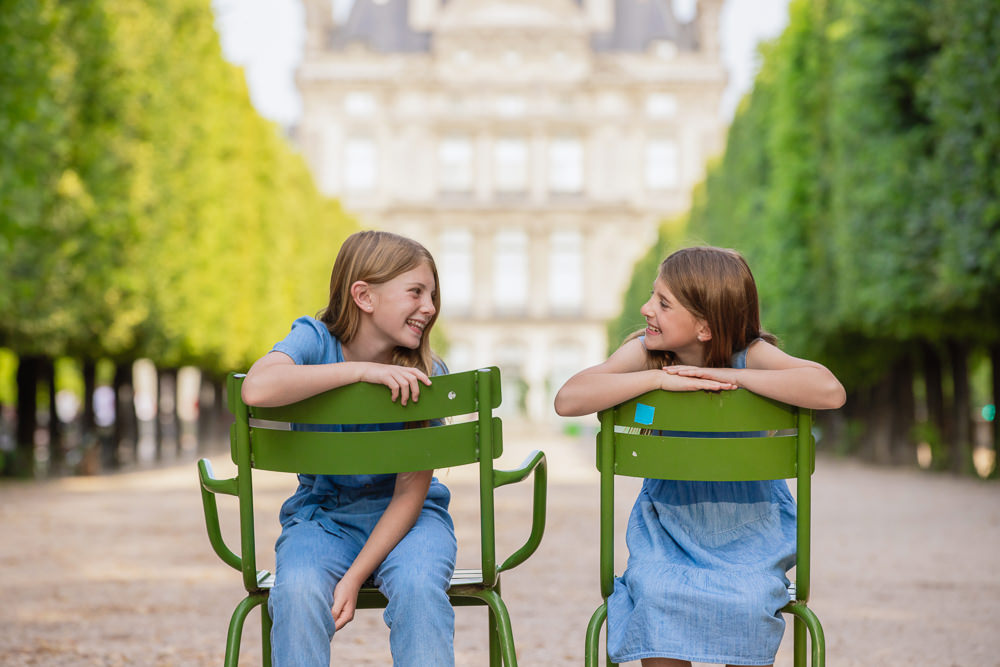 Family-photoshoot-with-Daniel-in-Tuileries-Garden-6