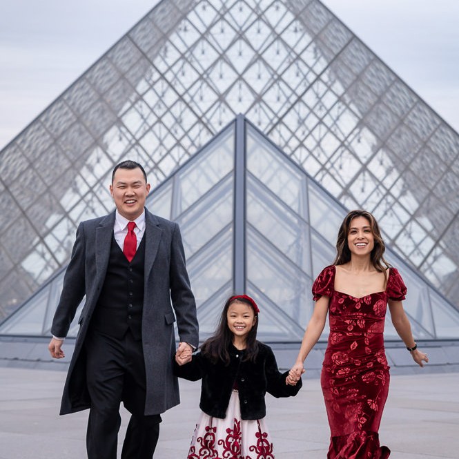 Paris family photographer Pierre portfolio 3 Louvre 2