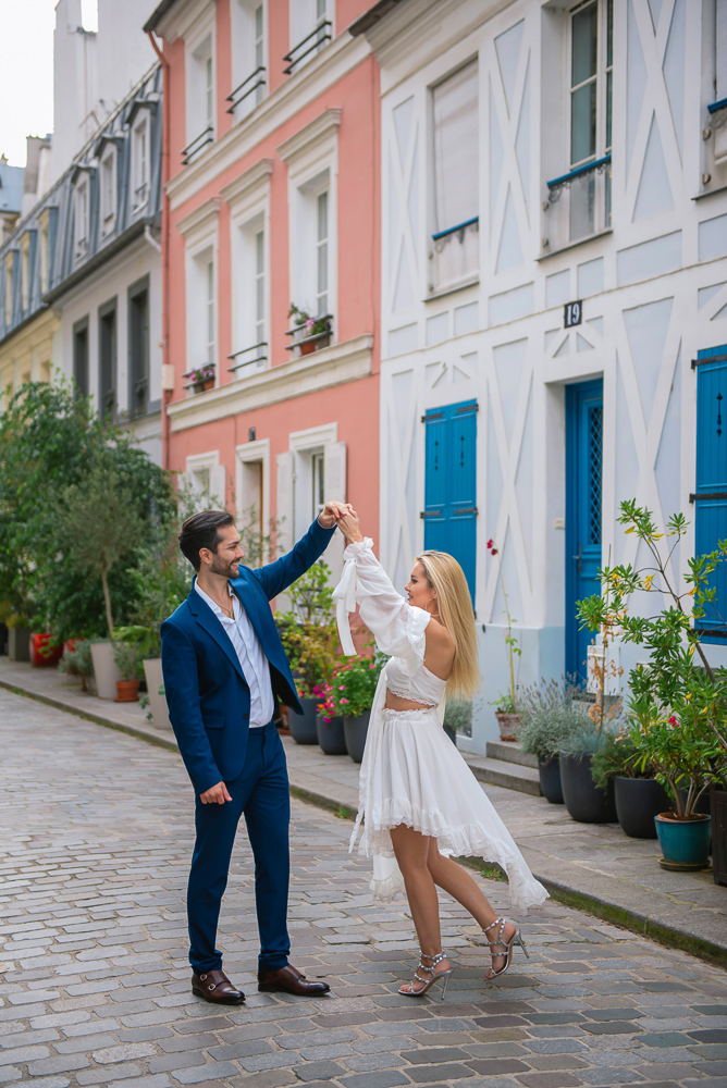 Paris honeymoon photographer Vio 30