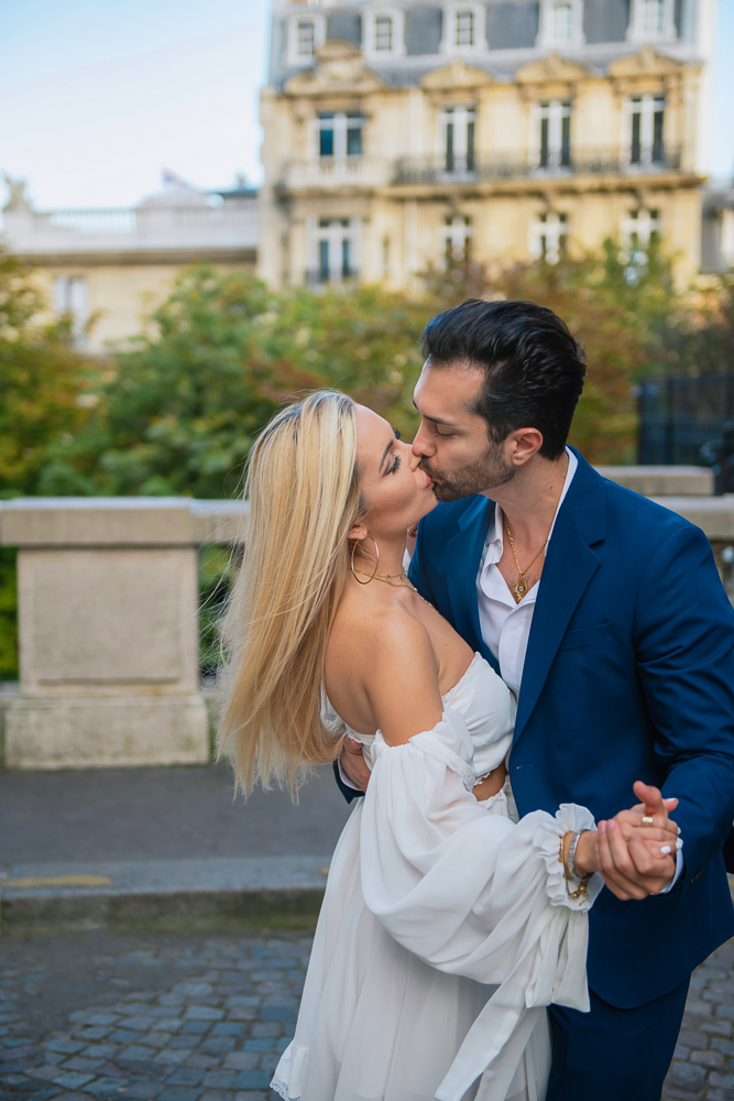 Paris honeymoon photographer Vio 50