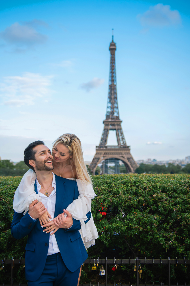 Paris honeymoon photographer Vio 55