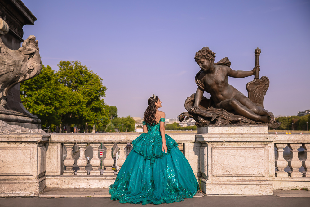 Quinceanera-photoshoot-celebration-with-photographer-Daniel-4