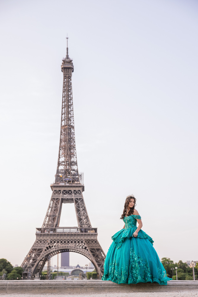 Quinceanera-photoshoot-with-Paris-Photographer-Daniel-2