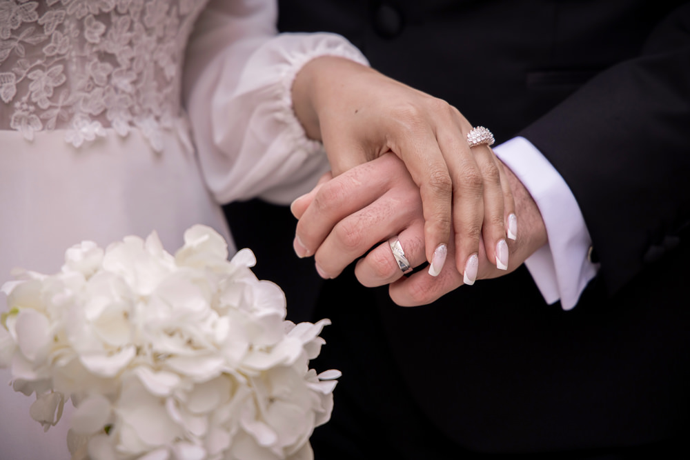Elopement rings details by Daniel